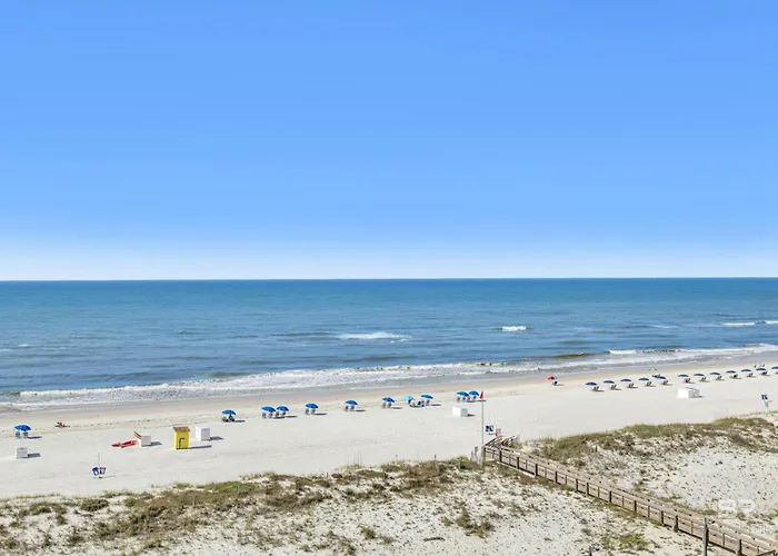 On The Beach- Walk To Restaurants, Shops And Activities. Gulf Shores