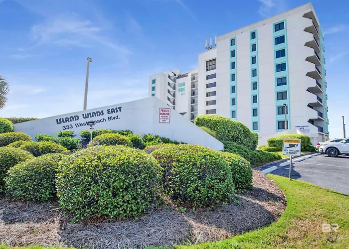 Apartment On The Beach- Walk To Restaurants, Shops And Activities. Gulf Shores